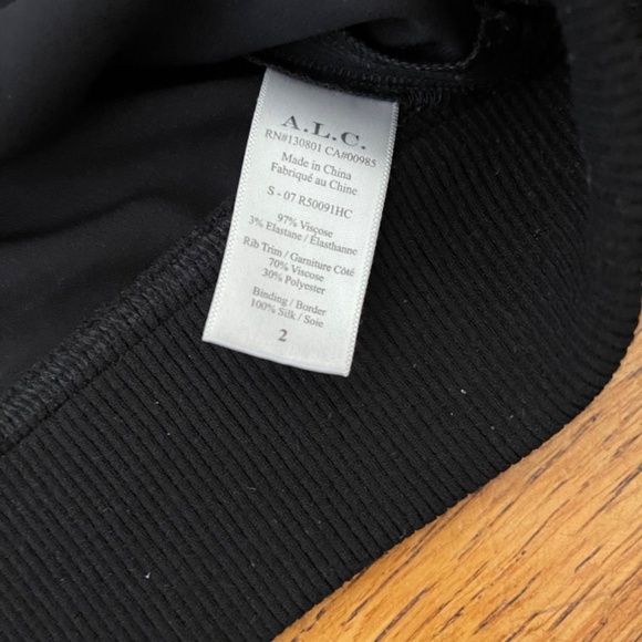 A.L.C Lindsey Black Cold Shoulder Ruffle Top Size 2 - Picture 6 of 7